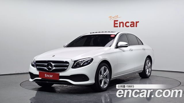 Mercedes-Benz E-Class W213 E220d 4MATIC Avantgarde - фото 0