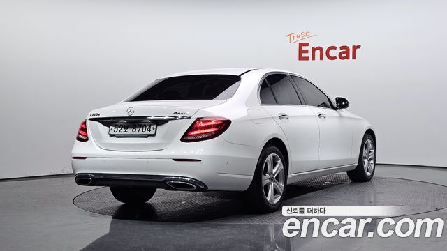 Mercedes-Benz E-Class W213 E220d 4MATIC Avantgarde - фото 1