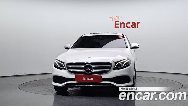 Mercedes-Benz E-Class W213 E220d 4MATIC Avantgarde - фото 2