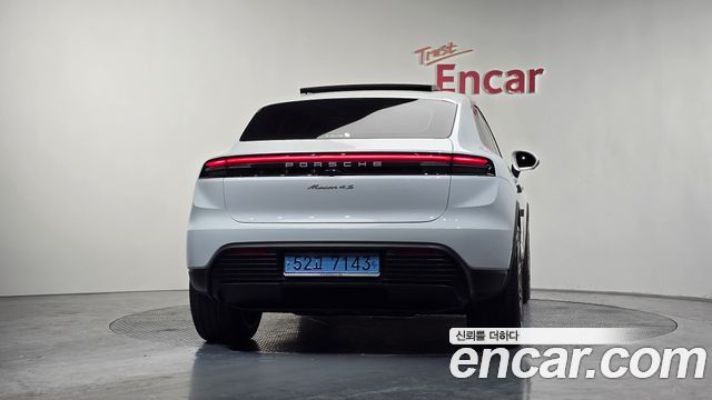 Porsche Macan EV 4S - фото 3
