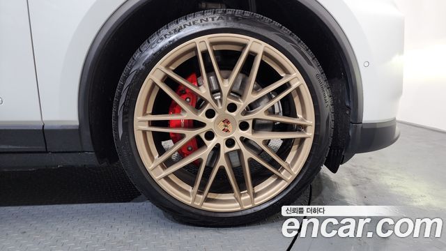 Porsche Macan EV 4S - фото 4