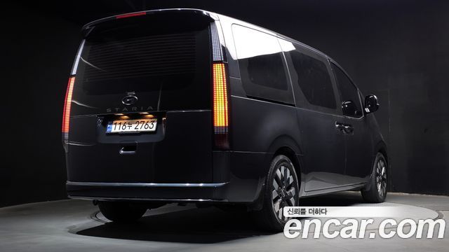 Hyundai Staria Lounge 9-Seater Prestige - фото 1