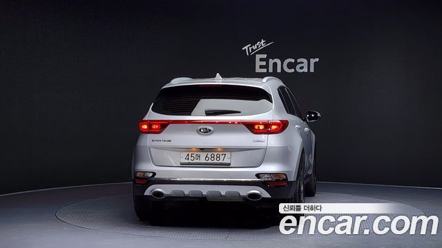 Kia Sportage The Bold Diesel 2.0 2WD Prestige - фото 3