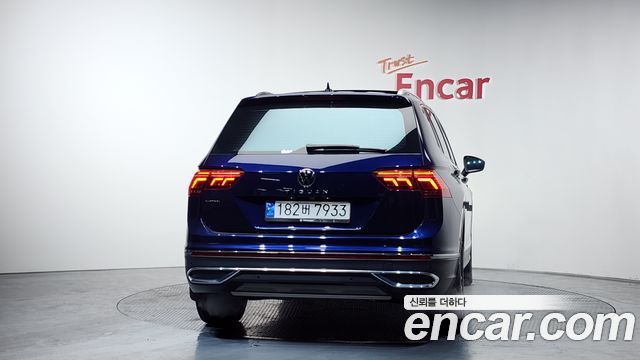 Volkswagen Tiguan Allspace 2.0 TSI Prestige - фото 3