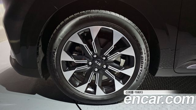 Kia Carnival 4-го поколения 7-Seater Signature - фото 4