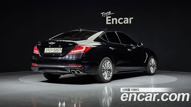 Genesis G70 2.2D Elite - фото 1