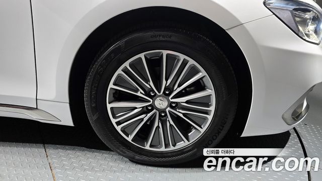 Hyundai Grandeur IG, гибрид Exclusive - фото 4