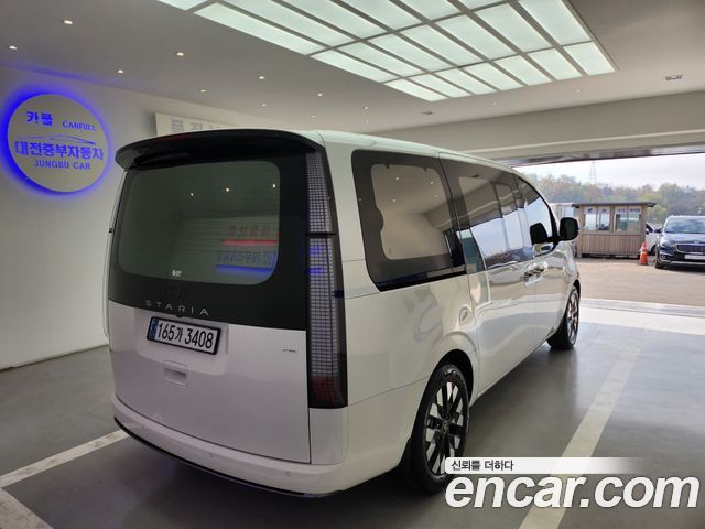 Hyundai Staria 4WD Lounge 9-Seater Inspiration - фото 1