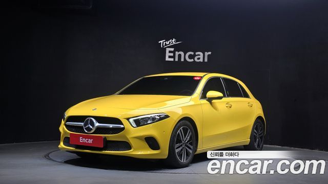 Mercedes-Benz A-Class W177 A220 Hatchback - фото 0