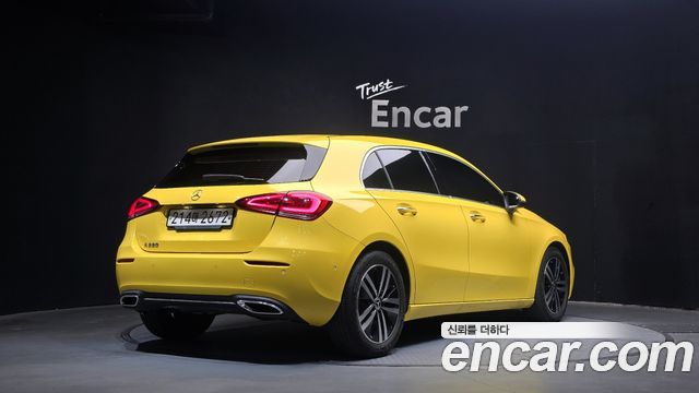 Mercedes-Benz A-Class W177 A220 Hatchback - фото 1