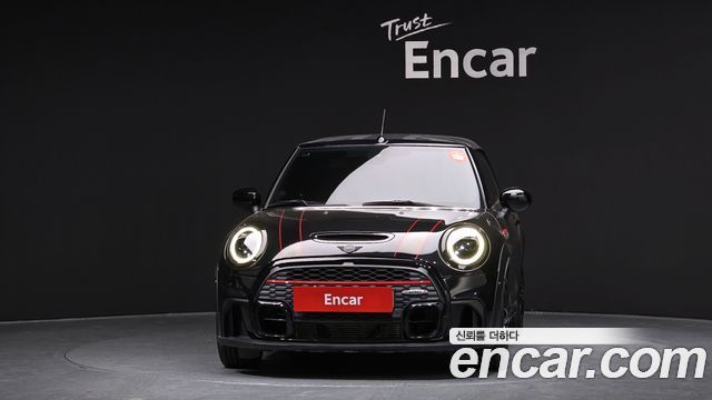 Mini Cooper Convertible S JCW 3rd - фото 2