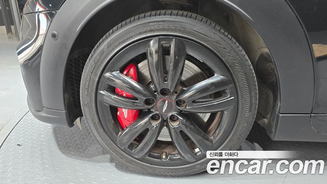 Mini Cooper Convertible S JCW 3rd - фото 4