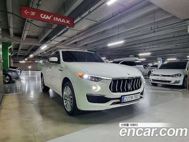 Maserati Levante 2.0 GT AWD - фото 1