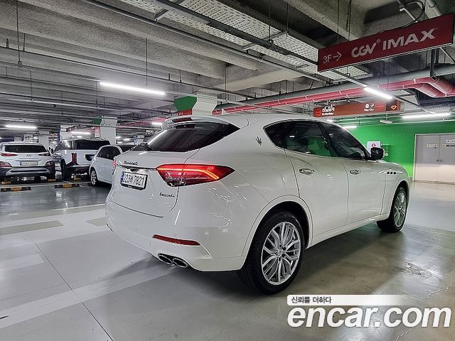 Maserati Levante 2.0 GT AWD - фото 3