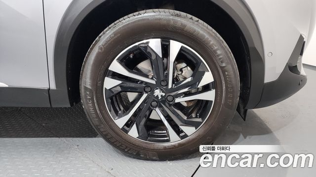 Peugeot 2008 2-го поколения EV GT - фото 4