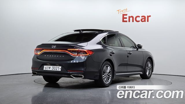 Hyundai Grandeur IG 2.2 Diesel Premium - фото 1