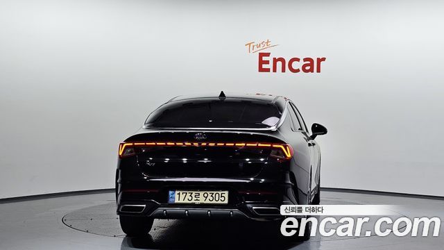 Kia K5 3-го поколения 2.0 Signature - фото 3