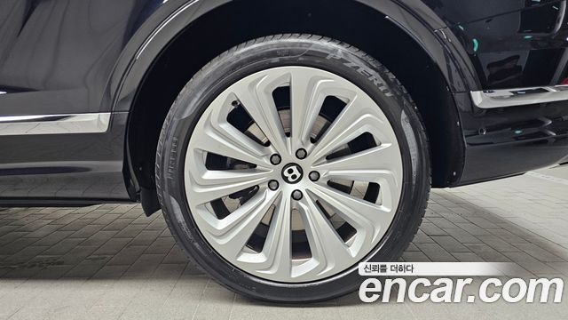 Bentley Bentayga 4.0 V8 Azure - фото 4
