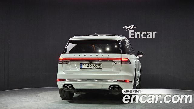 Lincoln Aviator 2-го поколения 3.0 Black Label AWD - фото 3