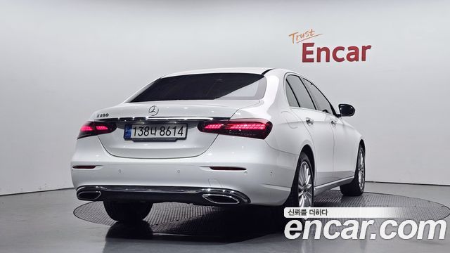 Mercedes-Benz E-Class W213 E250 Exclusive - фото 1
