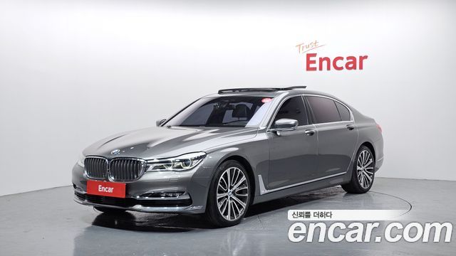 BMW 7 Series G11 750Li xDrive - фото 0