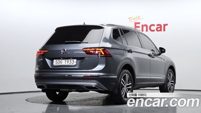 Volkswagen Tiguan Allspace 2.0 TDI Prestige - фото 1