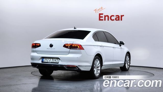Volkswagen Passat B8 2.0 TDI Premium - фото 1