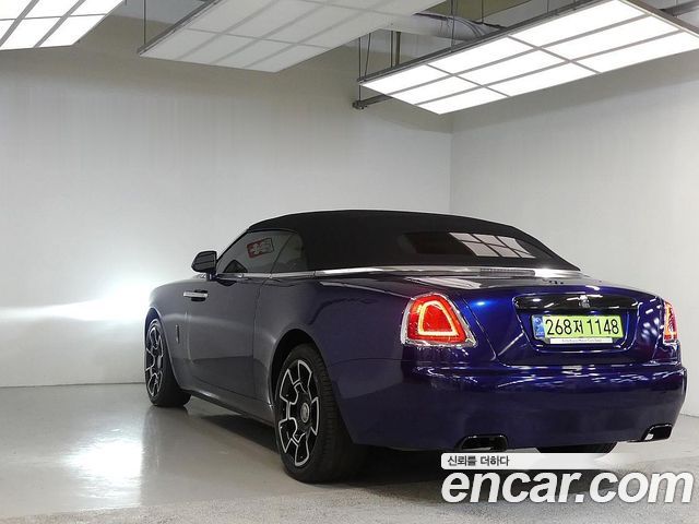 Rolls-Royce Dawn 6.6 V12 Black Badge - фото 2