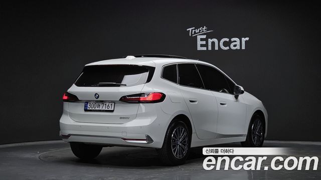BMW 2 Series Active Tourer U06 220i Luxury - фото 1