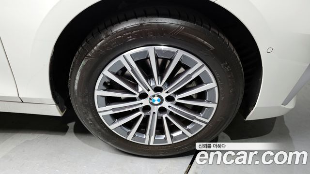 BMW 2 Series Active Tourer U06 220i Luxury - фото 4