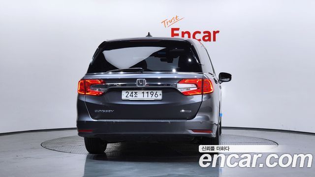 Honda Odyssey 3.5 5th - фото 3