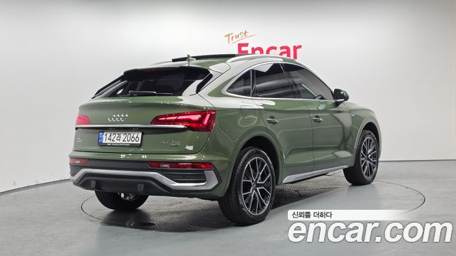 Audi Q5 FY 45 TFSI Quattro Sportback Premium - фото 1