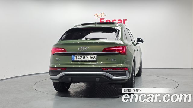 Audi Q5 FY 45 TFSI Quattro Sportback Premium - фото 3