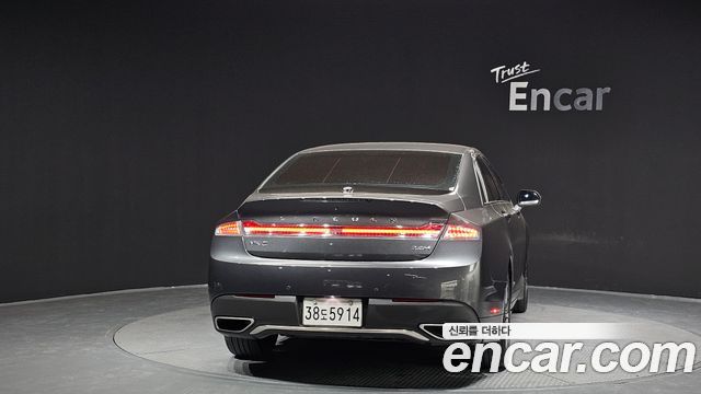 Lincoln MKZ Hybrid 2nd - фото 3