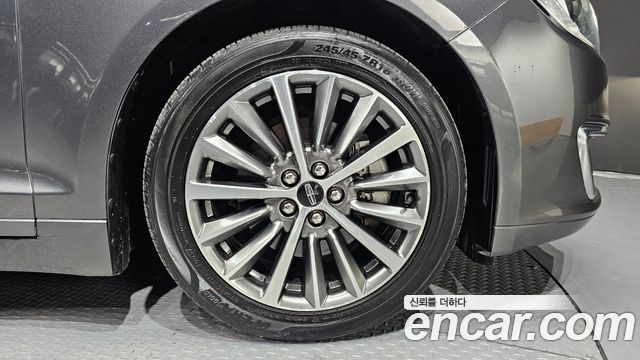 Lincoln MKZ Hybrid 2nd - фото 4