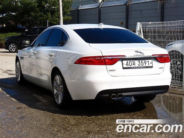 Jaguar XF X260 20d Portfolio - фото 2