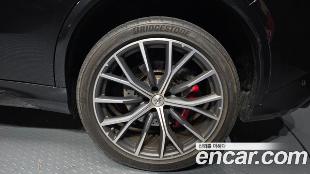 Maserati Grecale 3.0 AWD Trofeo - фото 4