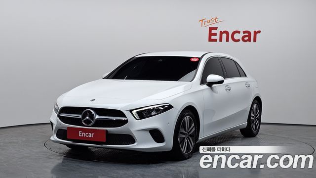Mercedes-Benz A-Class W177 A220 Hatchback - фото 0