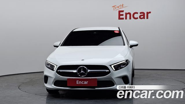 Mercedes-Benz A-Class W177 A220 Hatchback - фото 2