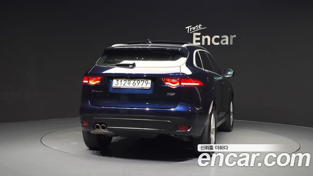 Jaguar F-PACE 20d Prestige - фото 3