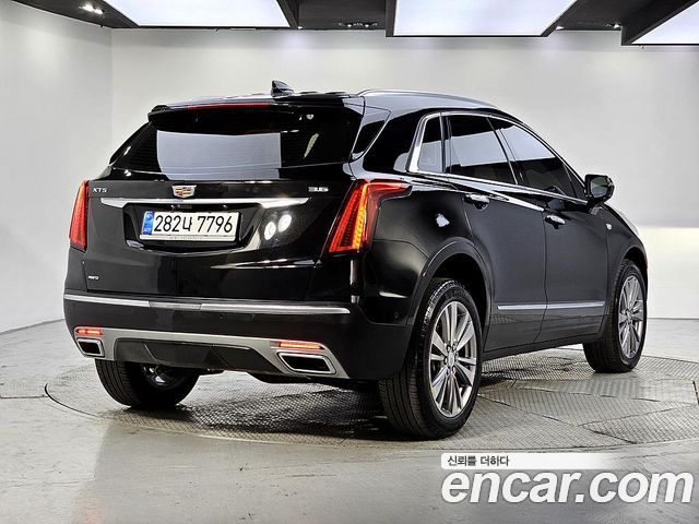 Cadillac XT5 3.6 Premium Luxury AWD - фото 1