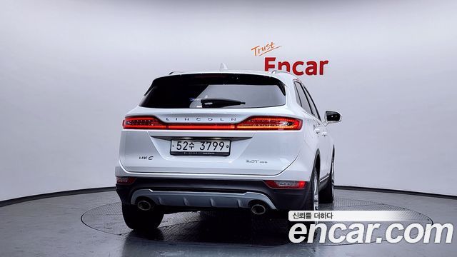 Lincoln MKC 2.0 AWD - фото 3