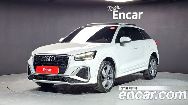 Audi Q2 35 TDI Premium - фото 0