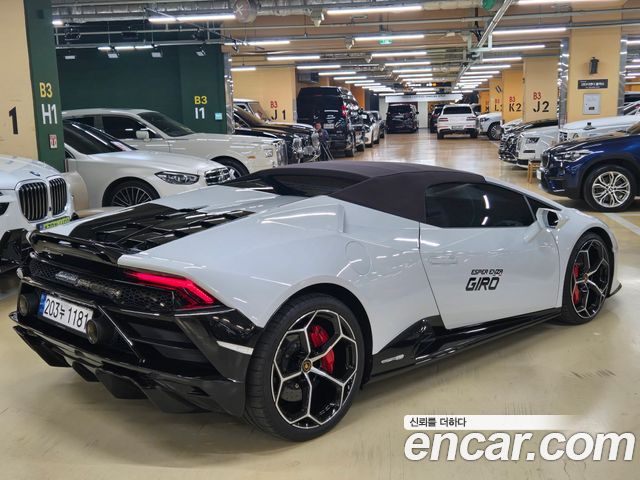 Lamborghini Huracan LP610-2 EVO Spyder - фото 1