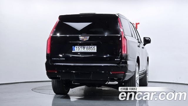 Cadillac Escalade 5-го поколения 6.2 Sports Platinum - фото 3