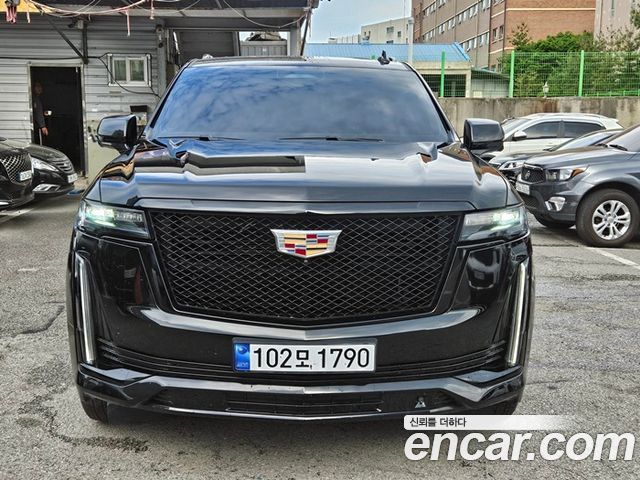 Cadillac Escalade 5-го поколения 6.2 Sports Platinum - фото 1