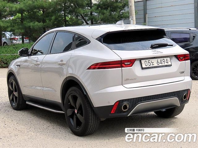 Jaguar E-PACE P250 SE - фото 2