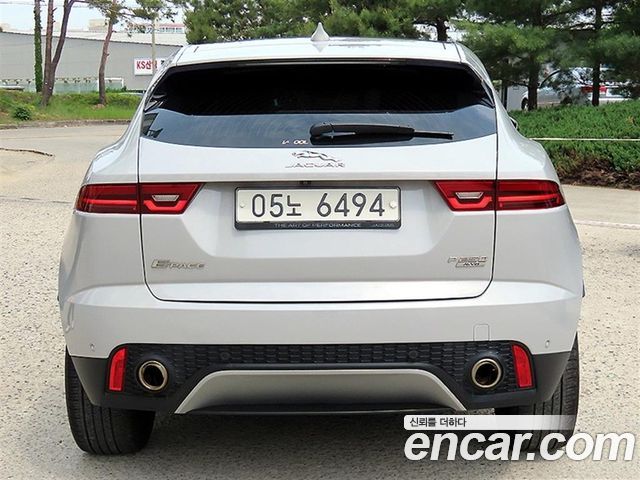 Jaguar E-PACE P250 SE - фото 3