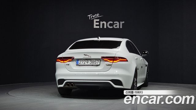 Jaguar XE D180 R-Dynamic S - фото 3
