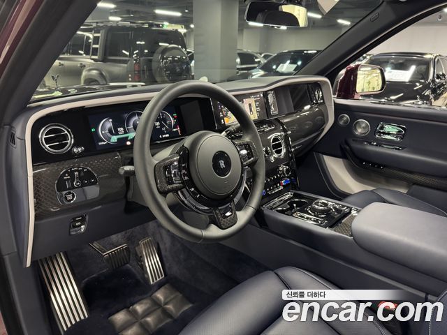 Rolls-Royce Cullinan 6.7 V12 Black Badge - фото 3